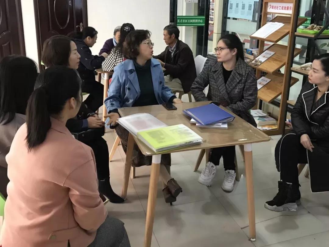 省民政厅领导参观(图2)