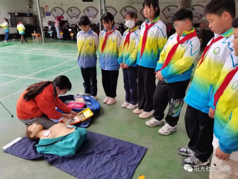 【定鼎门办社工站】全国防灾减灾宣传周活动——生存训练营(图3)
