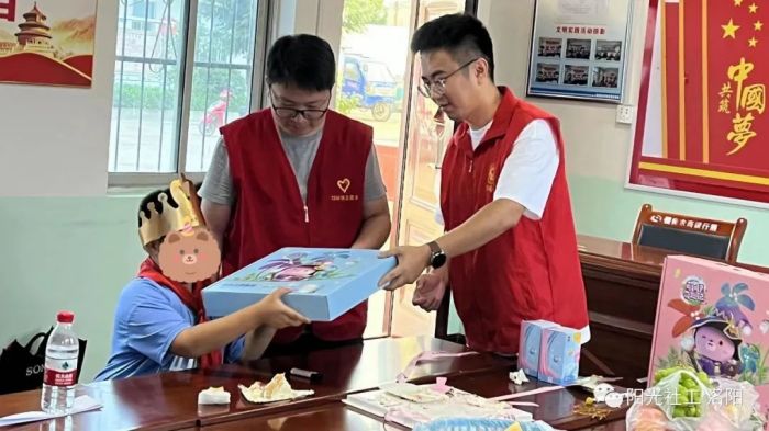 【邙岭镇社工站】千站暖万家·“走进儿童，点亮希望”儿童关爱活动(图6)