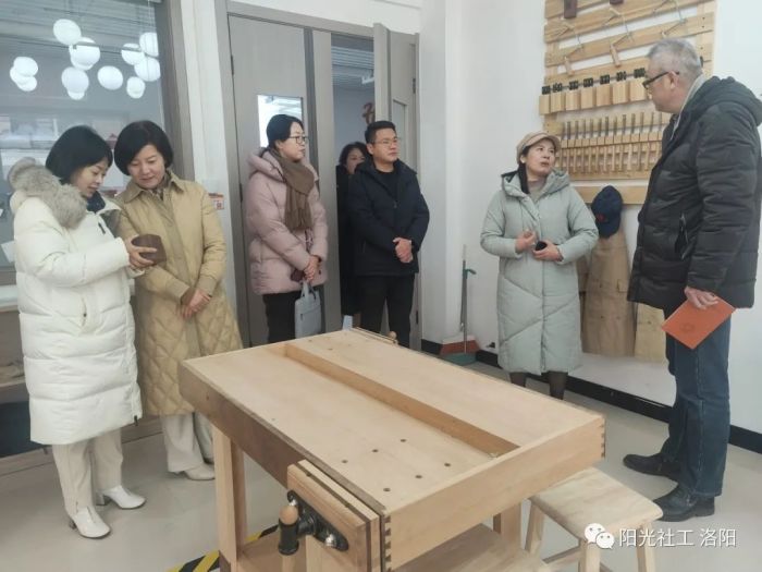 中国妇女报发行总监董峰莅临笨爸爸工房指导工作(图2)
