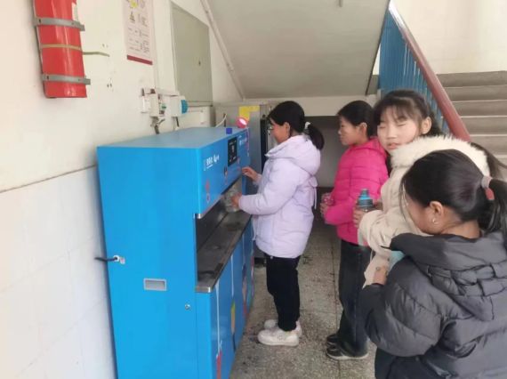 壹基金净水计划落地洛阳市 10085名乡村学生喝上干净水(图2)