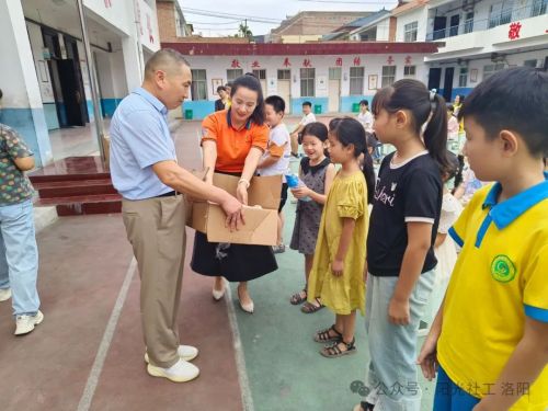 壹基金净水计划捐赠仪式在嵩县纸房镇上瑶小学顺利举行(图2)