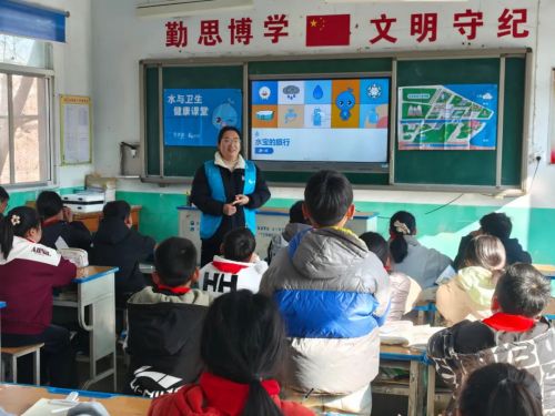 壹基金6台智能净水设备落地洛宁县(图4)