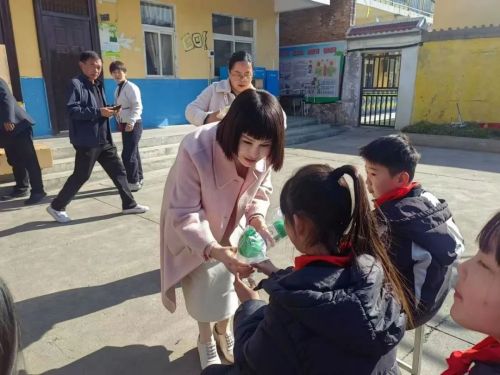 壹基金6台智能净水设备落地洛宁县(图6)